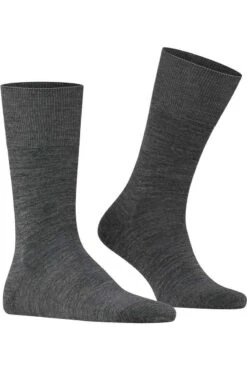 FALKE Airport Herren Socken Dunkelgrau, Einfarbig 8 FALKE Airport Herren Socken Dunkelgrau, Einfarbig -Kleidung Angebote 14435 3070 3 800 1200x1200