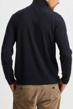 MAERZ Modern Fit Herren Rollkragenpullover Navy 5 MAERZ Modern Fit Herren Rollkragenpullover Navy -Kleidung Angebote 404800 399 9 800 1200x1200