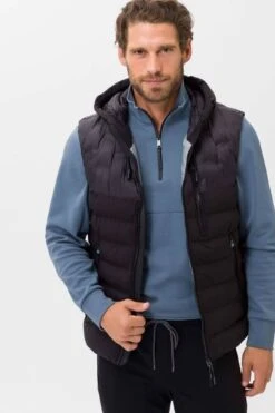 Brax Normal Fit Herren Steppweste Schwarz 8 Brax Normal Fit Herren Steppweste Schwarz -Kleidung Angebote 991244 75054100 02 4 800 1200x1200